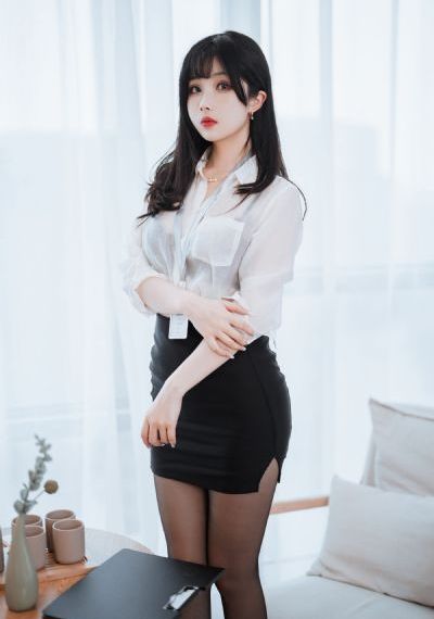 翁虹久久免费区一区二区_HD超清免费观看