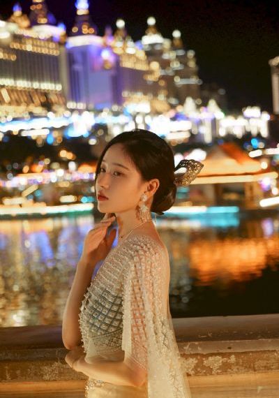 亚洲琪琪电影_超清免费在线观看