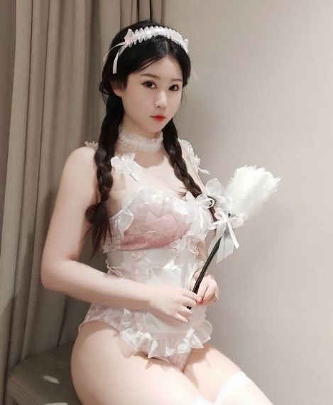 八重神子扒开乳罩让我看漫画_720手机在线观看